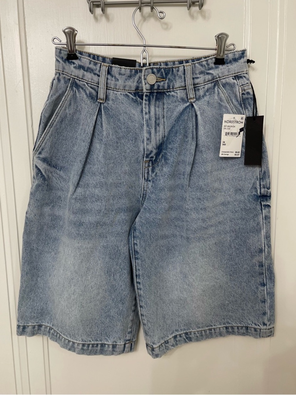BlankNYC NWT Denim Shorts Size 24